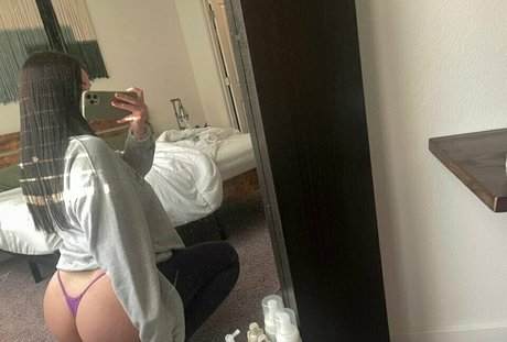 Veronicastar actrice pornographique images