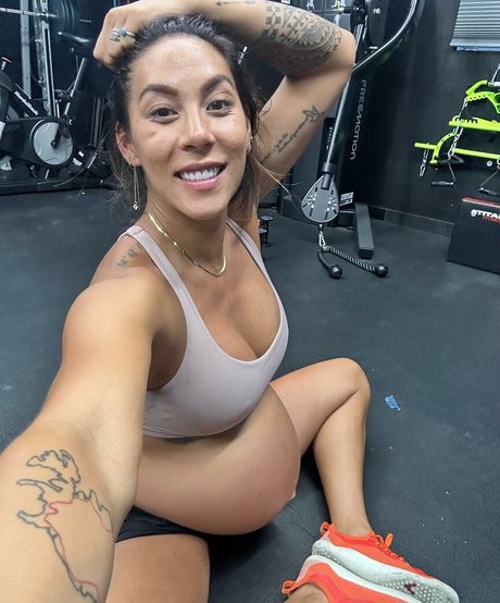 Hannah Eden Fitness nus de stars du porno des photos