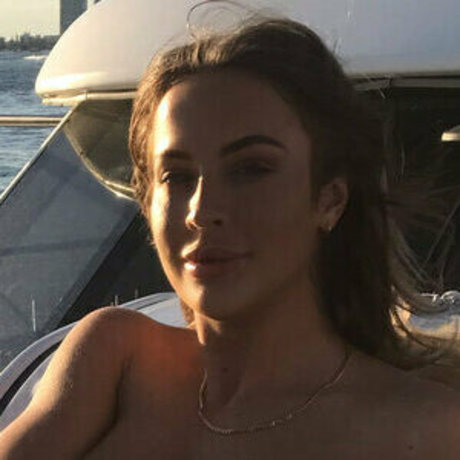 Vi55y joli modèle image