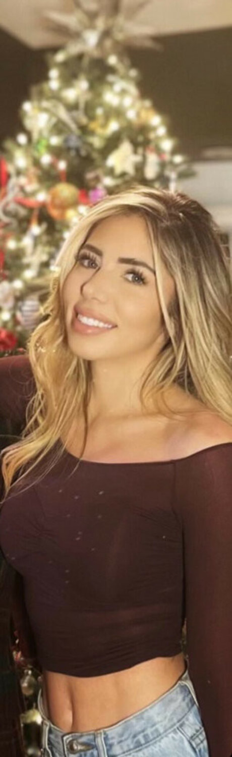 Emmy Corinne modèle hd galeries