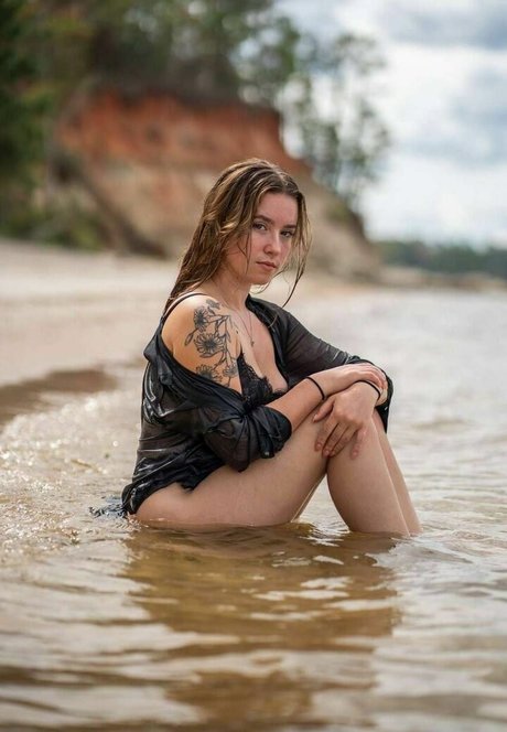 Cheyannerad modèle chaud img