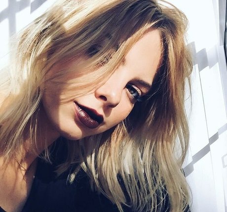 Allie Marie Evans joli modèle des photos