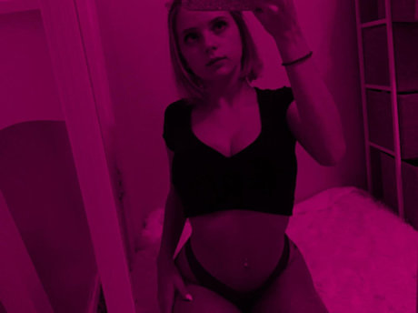 giclée mature uniquementfans belle érotique img