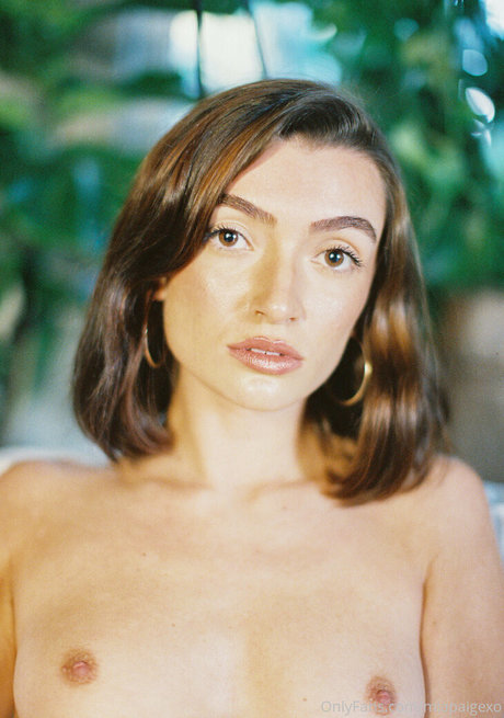 Mia Paige modèles nus img