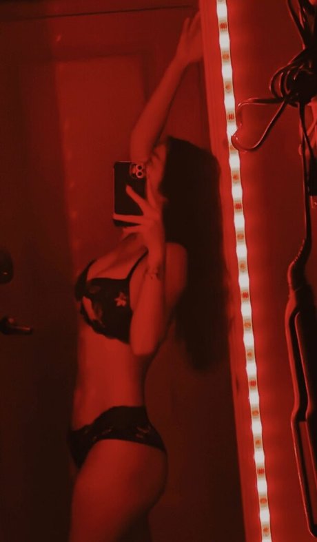 Nizhoni Begaye modèle porno photo