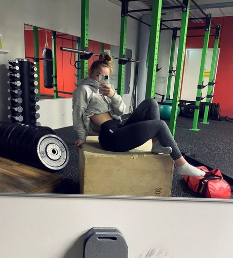 Ronjalexandra modèle magnifique galerie