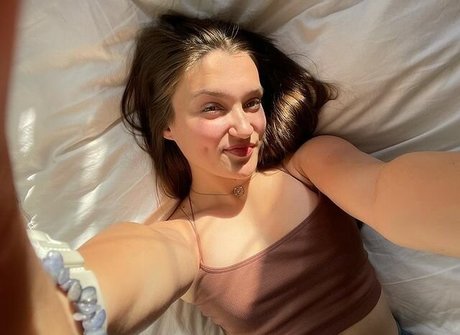 Skye Upshall art star du porno collection