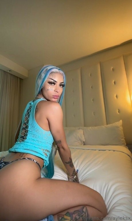 Ayleks star pornographique des photos