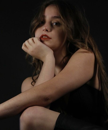 Skainheda actrice exclusive images