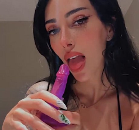 Rose Zara belle star du porno galeries