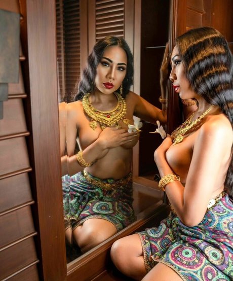 Fernie Warisa actrice libre images