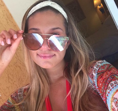 entraînement nu onlyfans art haute définition image