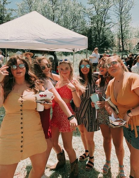 Rachel P modèle nu des photos