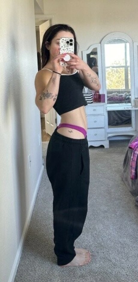 Lexie Herod actrice sexy image