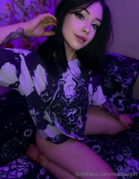 nekooogirl étoile nue des photos