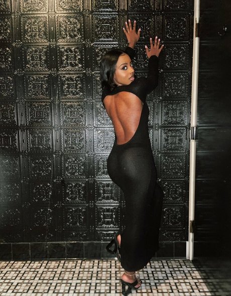 DivyaAdu actrice libre archive