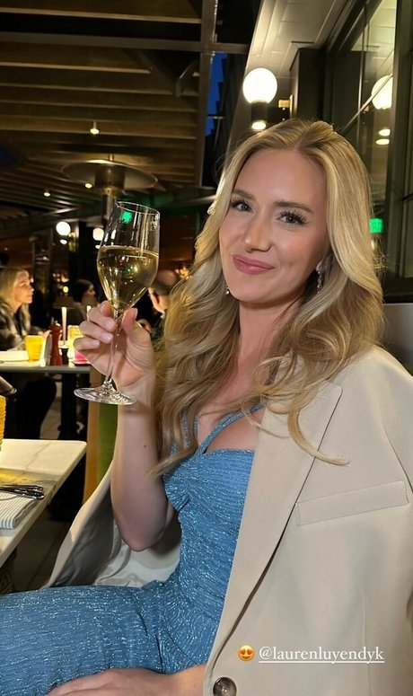 Lauren Burnham star du porno belle archive