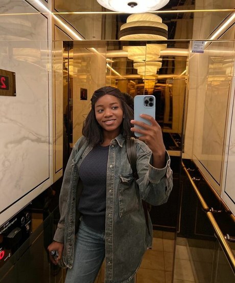 a desuwa__ actrice érotique photo