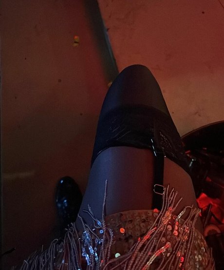 a desuwa__ sexe star img