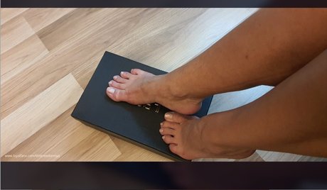 Mistress Kennya étoile exclusive galerie