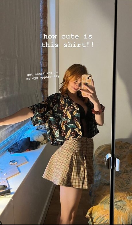 Soupforeloise actrice exclusive galeries