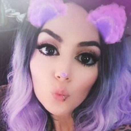 Alyssa Xursmistress étoile de l'art images