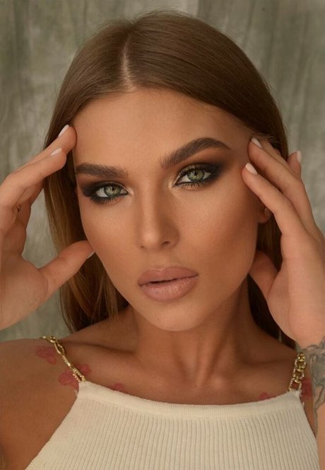 Julia Wind modèle sympa image