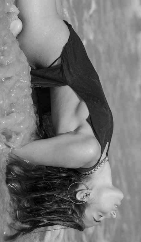 Aluma Dahuki star du porno exclusive images