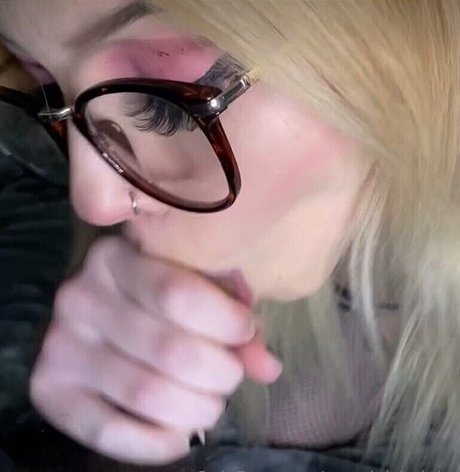 asiatique gratuit onlyfans assez hd des photos