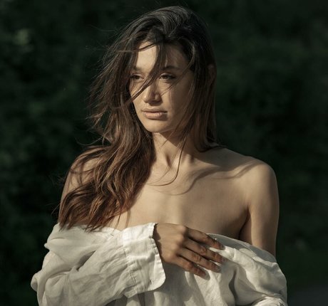 Shira Aizner star pornographique image