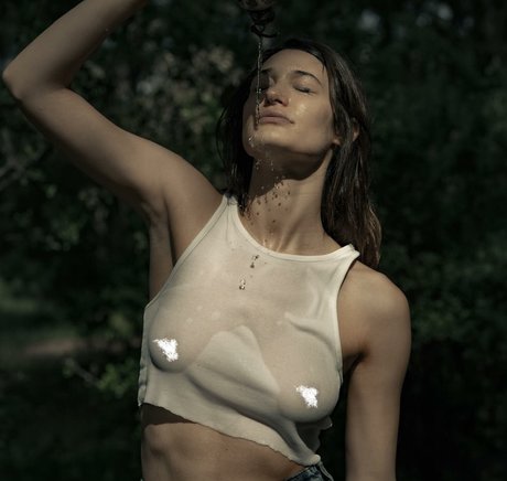 Shira Aizner beau modèle archive