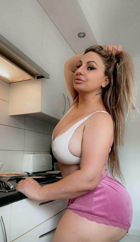 milf en extérieur onlyfans nu collection