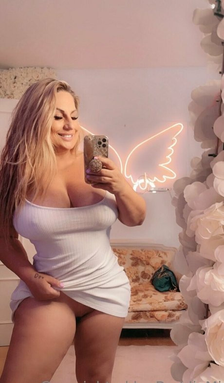 baddiemi mannequin des photos