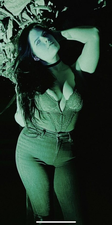 brunette onlyfans pornographique en haute définition img