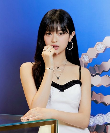 Hanni Pham actrice sexy images