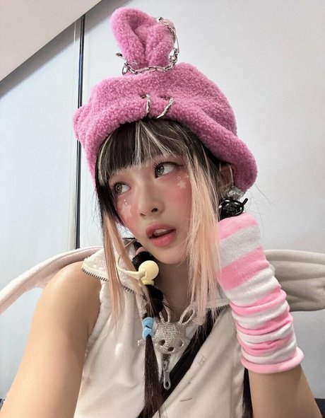 Hanni Pham art star du porno image