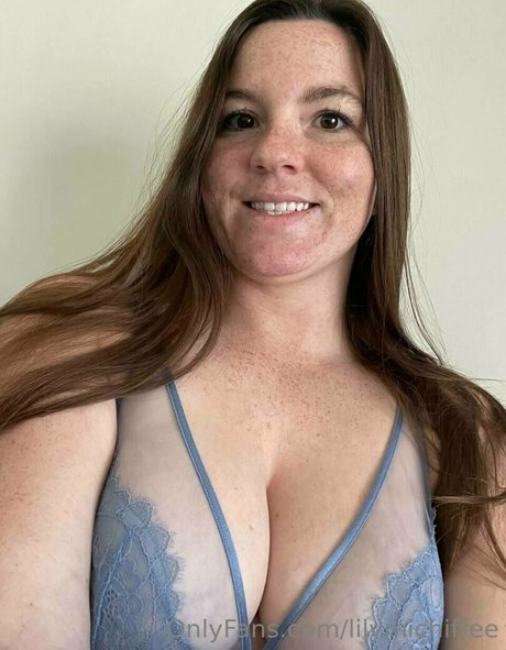 lilymichifree star érotique image