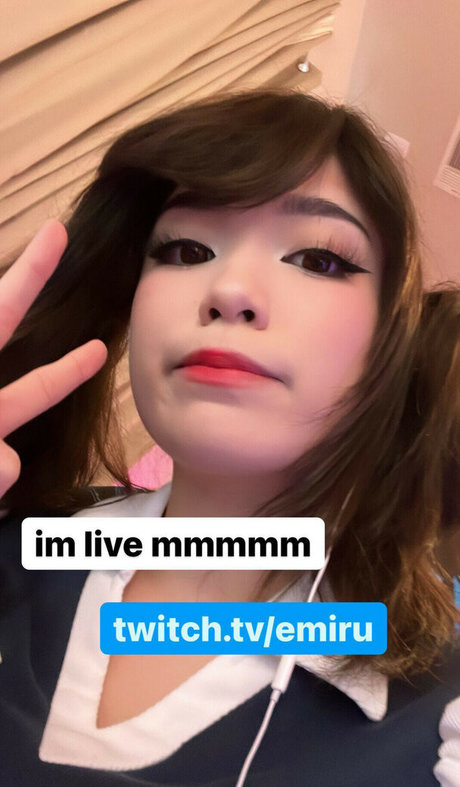 chatte parfaite onlyfans haut érotique img