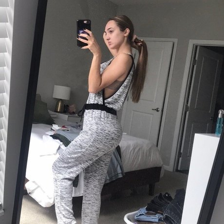 Maddie Joy joli modèle archive