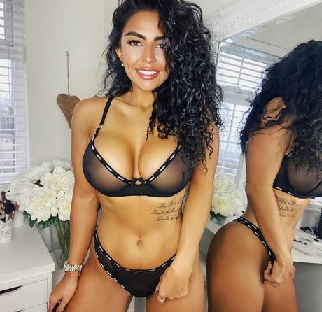 blonde aux gros seins onlyfans parfait archive