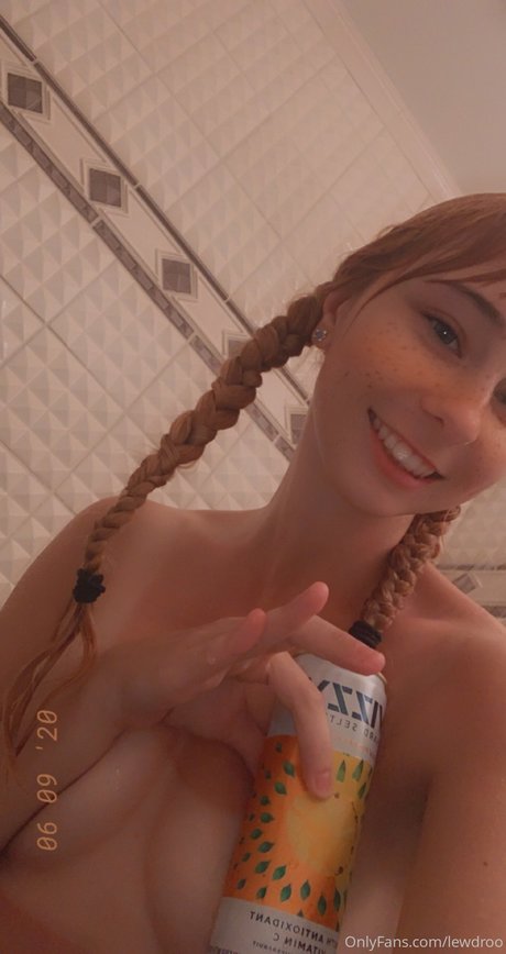 pom-pom girl nue onlyfans érotique sympa galerie