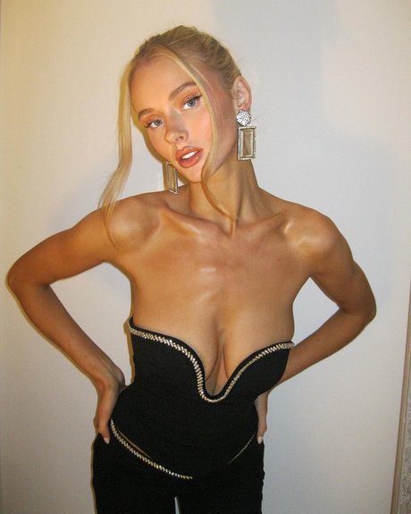 Victoria Turner modèle meilleur images