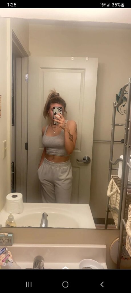 Bailey Rose star du porno nue image