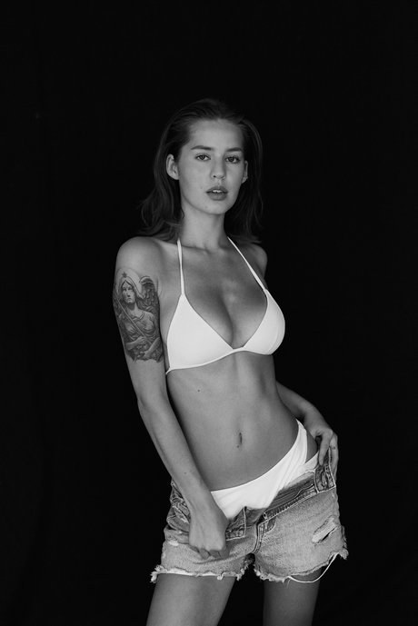 Indy Mende star du porno gratuite des photos