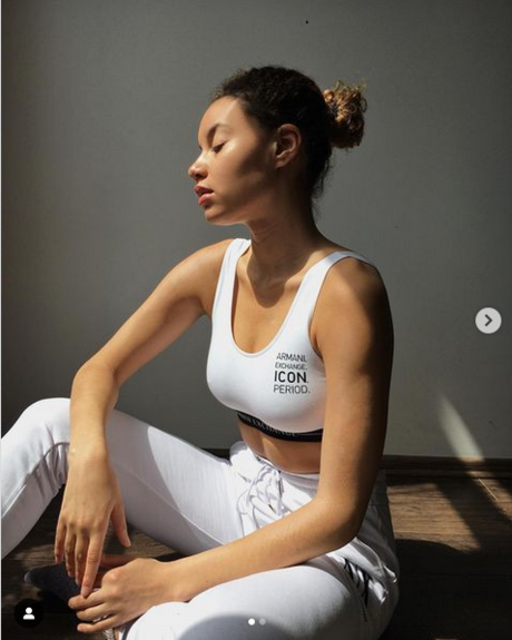 Lara never laura actrice sexy photos