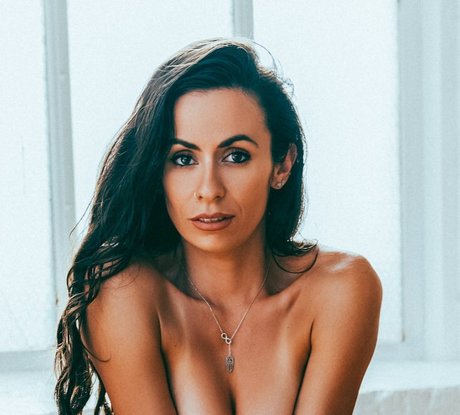 Kelsey Frances actrice de grande qualité image