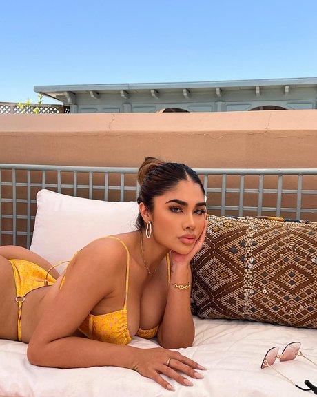 Maria Perez_ modèle de haute qualité images