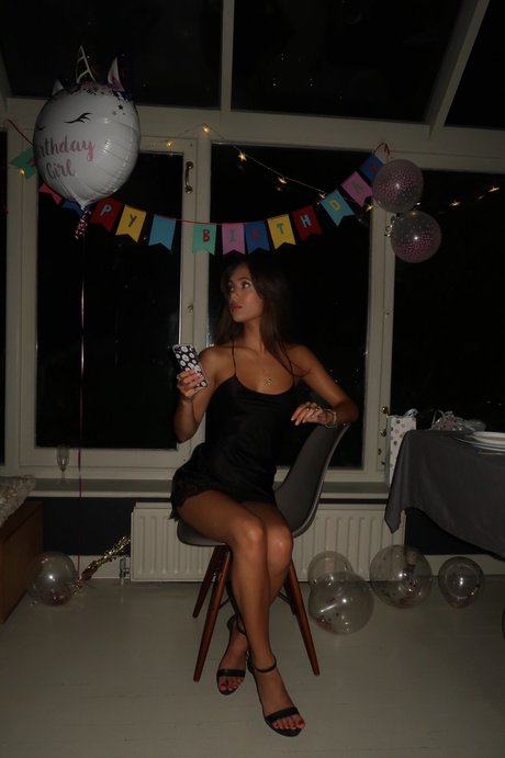 Saoirse Alicia Behzadi_ star exclusive images