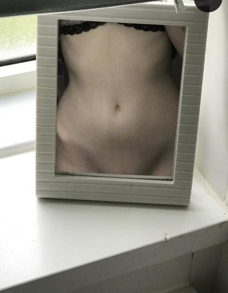 _Bat Brookes_ mannequin galerie