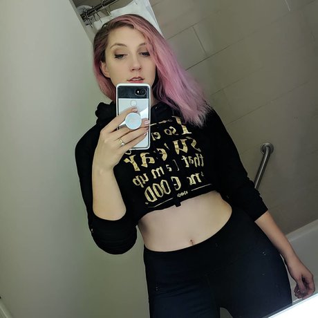 Mel Capperino Garcia actrice hd des photos